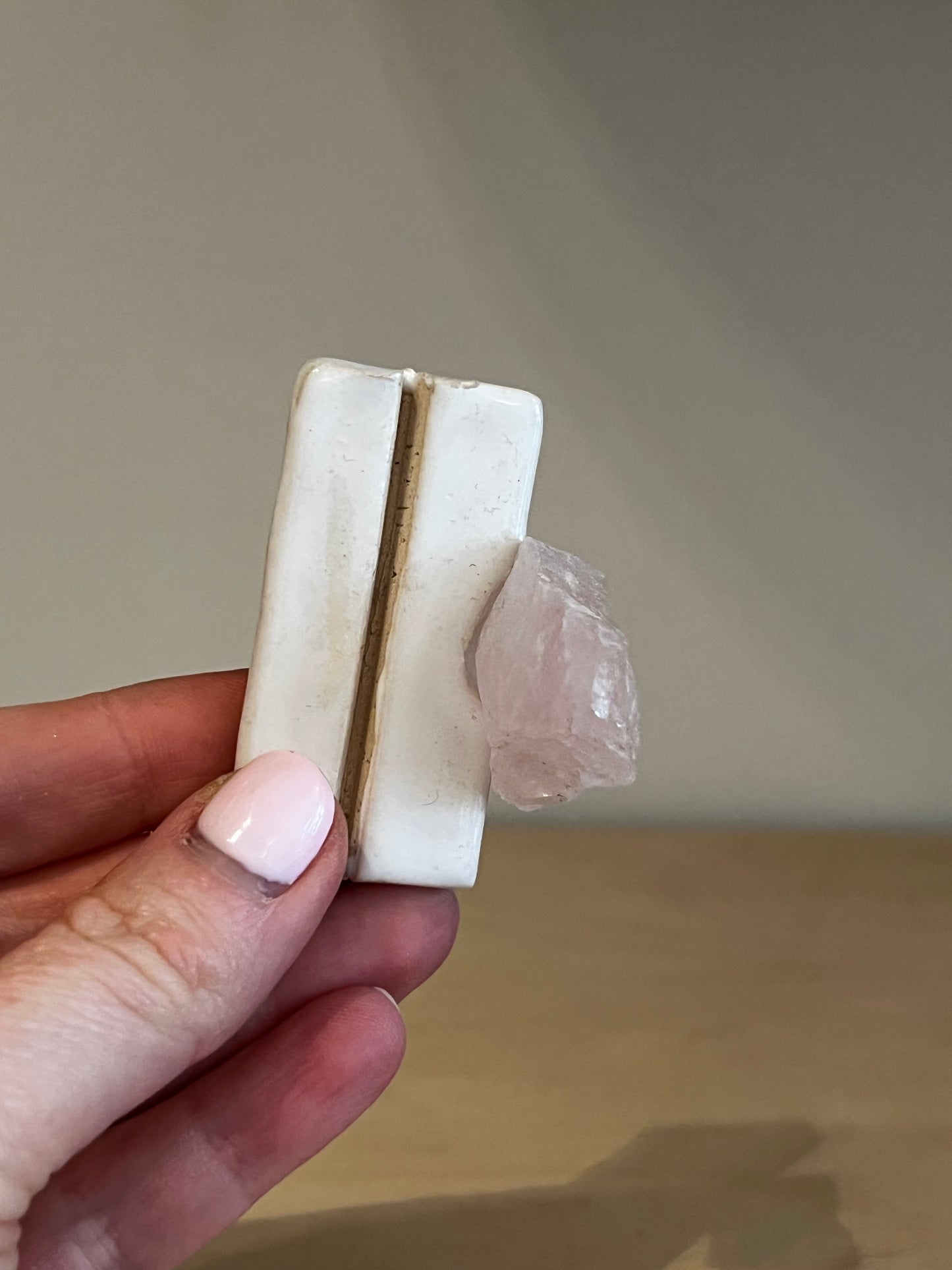 Handmade ceramic cardholder - Rosequartz - Studio Avalon Boheme