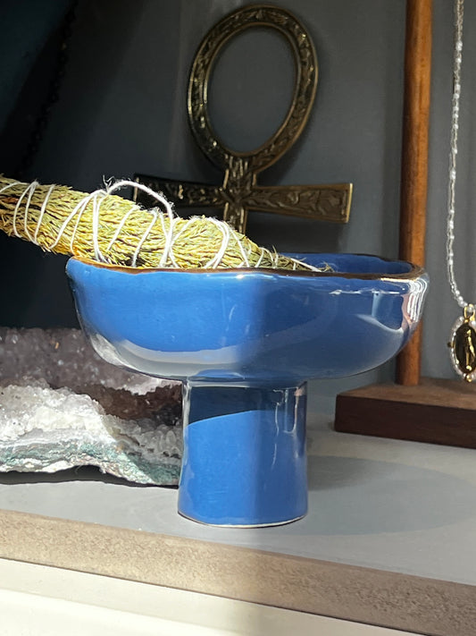 Handmade ceramic smudge bowl- Gold rim - Studio Avalon Boheme
