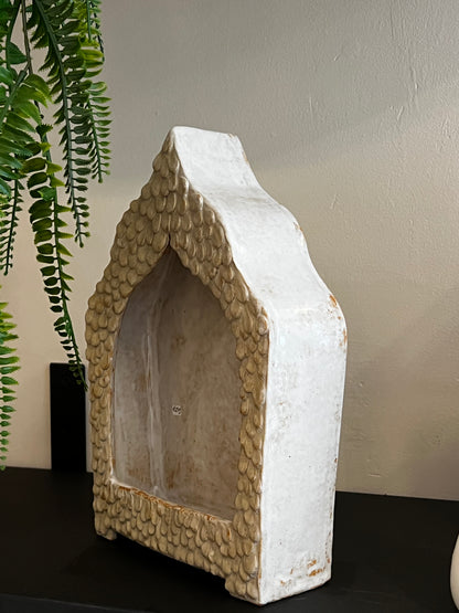 MINIMALIST BEIGE CERAMIC ALTAR – Studio Avalon Bohème
