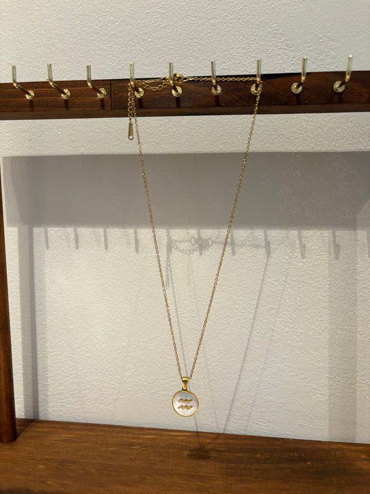 Zodiac Sign 24k Gold Pleated Necklace Aquarius Waterman Chain