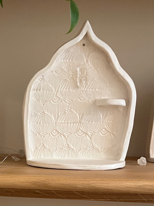 HANDMADE SPIRITUAL CERAMIC ALTAR WITH CLEAR QUARTZ – MINIMALIST STUDIO DECOR