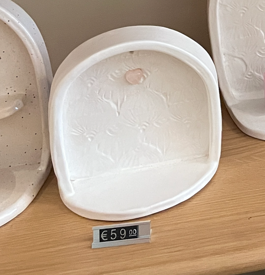 HANDMADE WHITE CERAMIC ALTAR WITH HEART-SHAPED ROSE QUARTZ – WALL HANGING