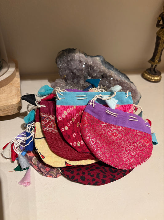 Cotton Pendulum, Crystal  Pouch